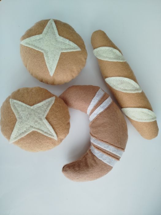 Pieczywo do zabawy z filcu
