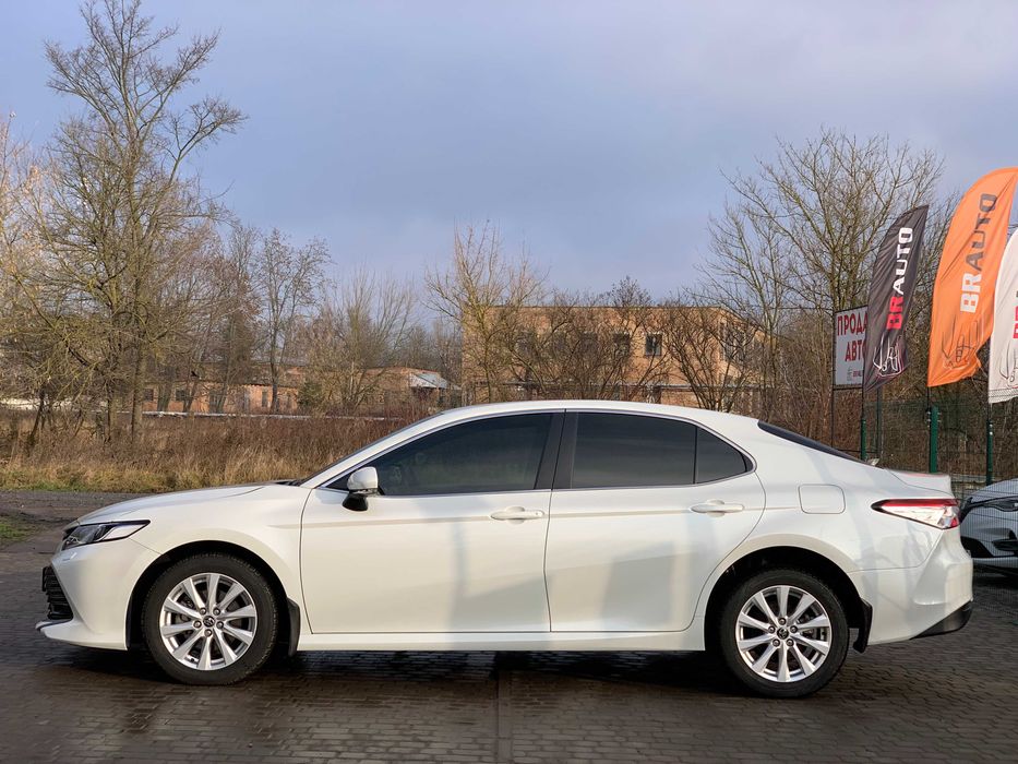 Toyota Camry 2019