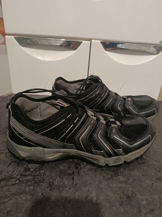 Продам кроссовки Ecco 41-42