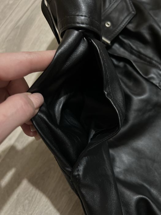 Шорти жіночі утеплені флісом чорні штучна шкіра