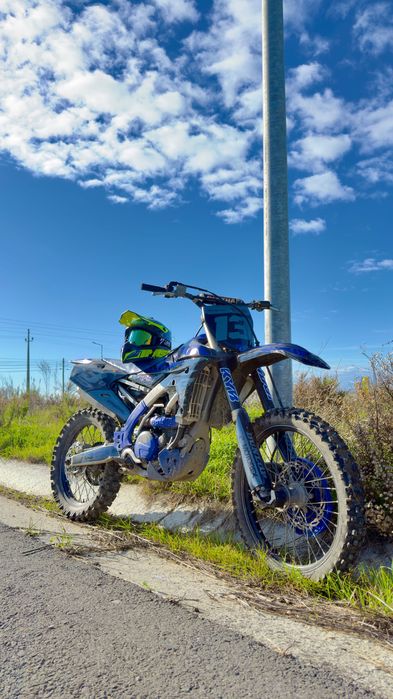 Yamaha YZF 250 – 2016 | Impecável | Original
