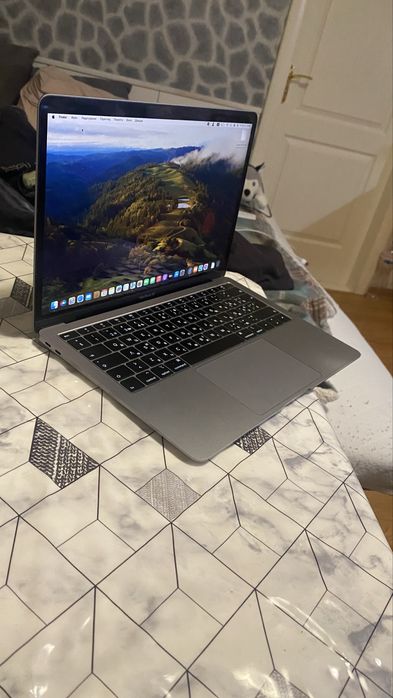 MacBook Air 2019 года