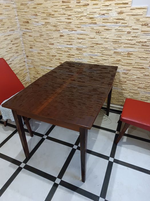 Стіл кухонний-письмовий