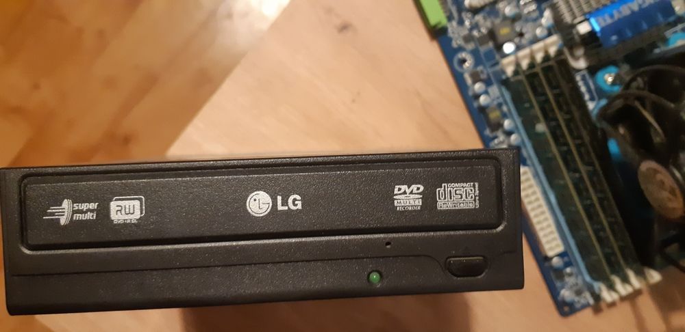 Sprzedam nagrywarke LG