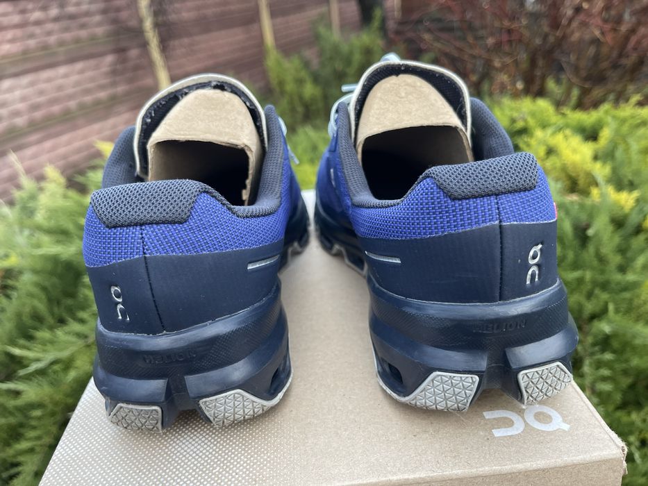 Чоловічі кросівки On Running Cloudventure оригінал