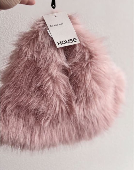 Шапка жіноча рожева