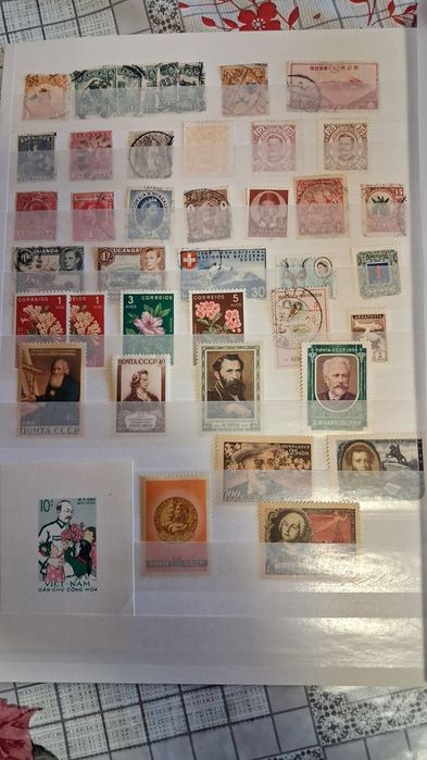 2 strony znaczków pocztowych, redukcja kolekcji własnej