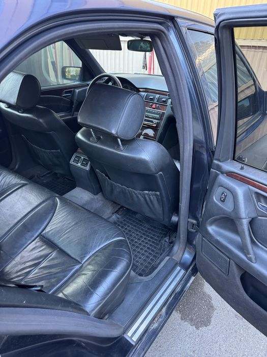 Мерседес E250 w210