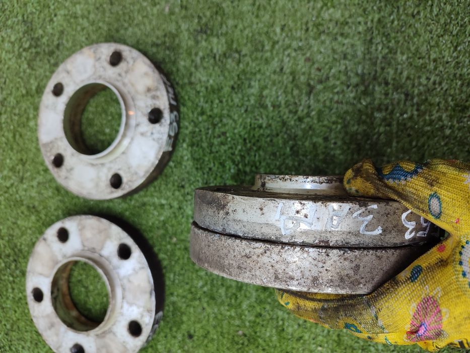 Проставки на колеса BMW X5 E53 колесные БМВ Х5 Е53 2см Разборка Розбор