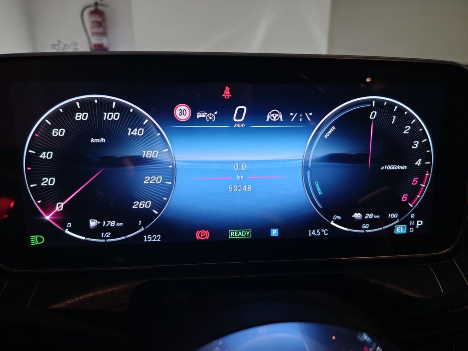 Mercedes c300de 11/2023 com apenas 50mil km