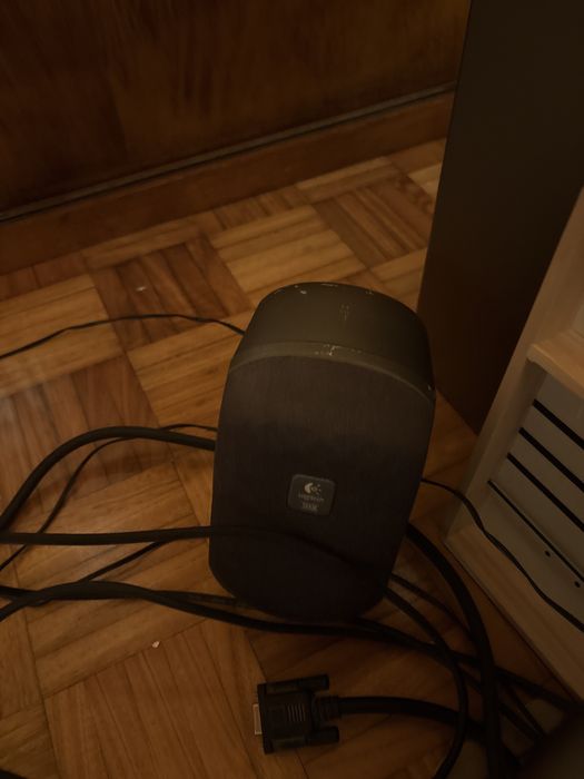 coluna logitech muito boa!!