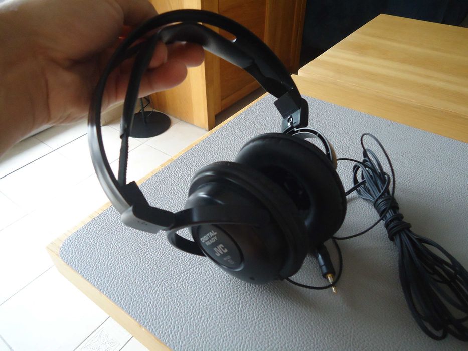 słuchawki nauszne JVC na dużą głowę plus długi kabel