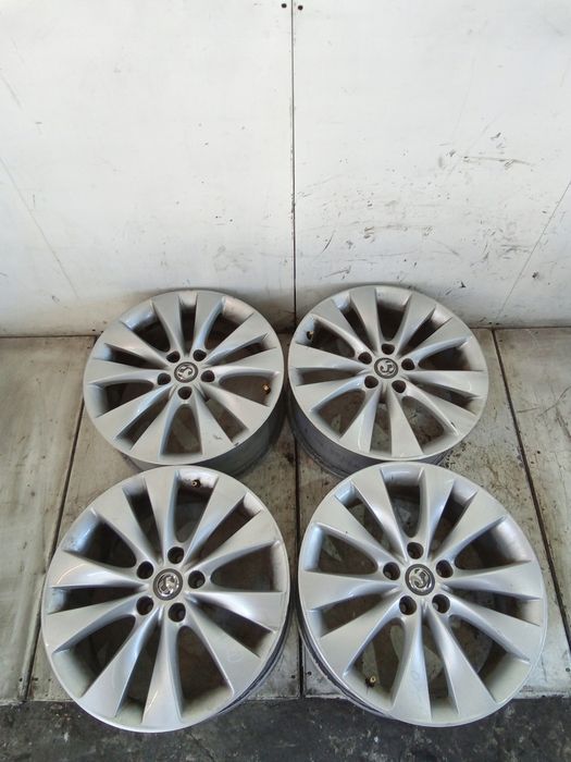 i520 Felgi Aluminiowe Astra J GTC 5X115 18X7.5J