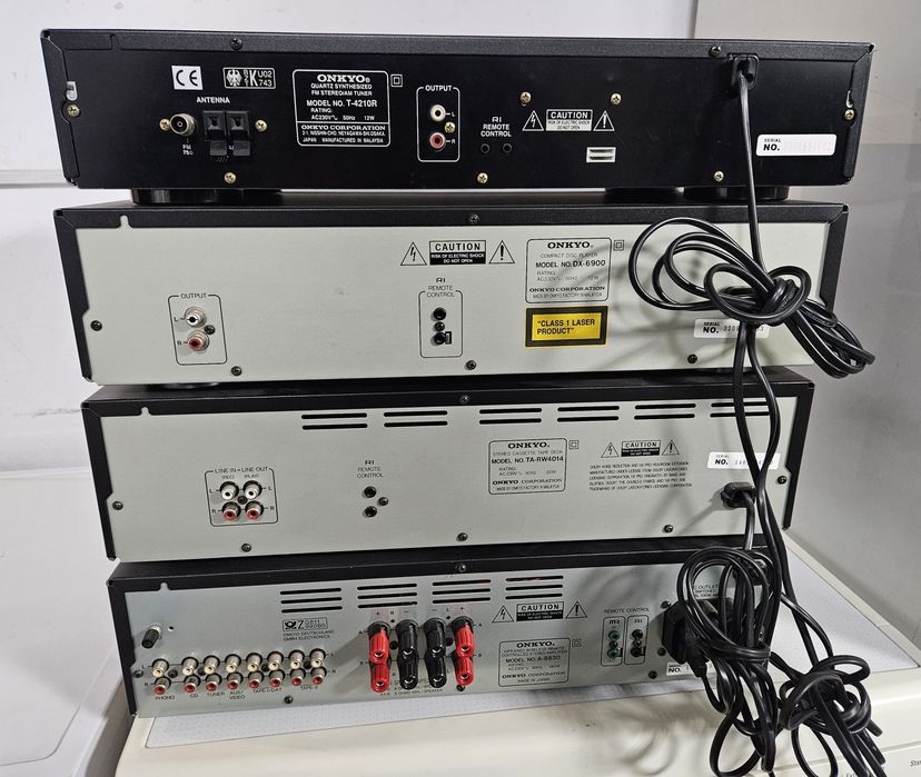 Комплект Onkyo: підсилювач+кас.дека+CD+тюнер+пульт
