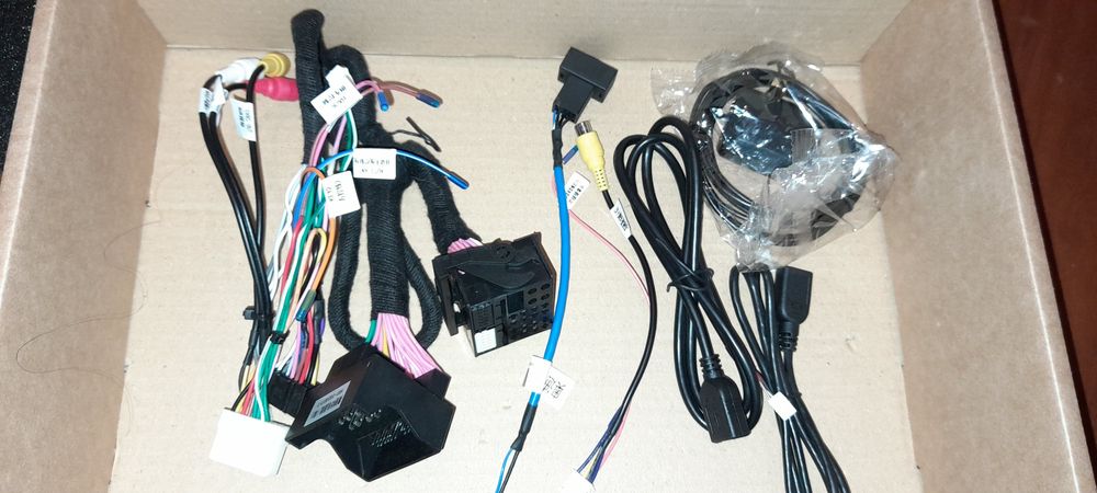 Cabos Audi Q3 Q5 RCA Canbus Fichas Completas Antena GPS usb Moldura...