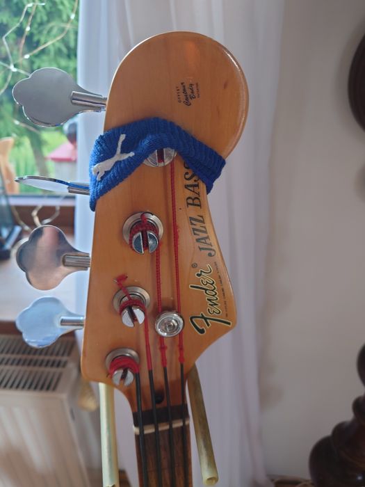 Gitara basowa fretless Jazz bas