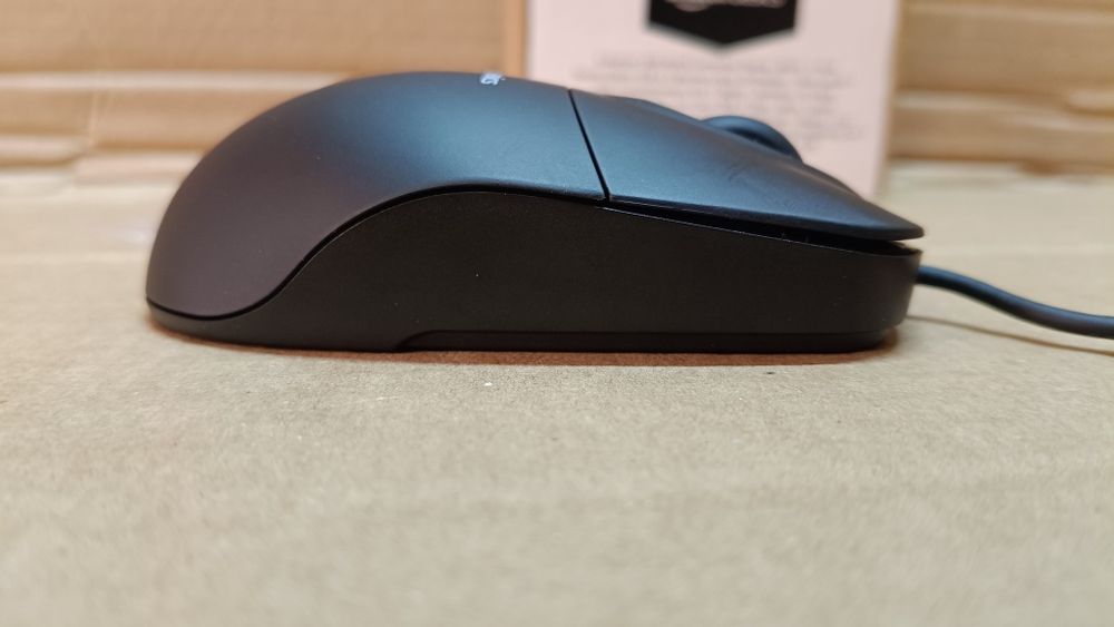 Amazon Basics - Mysz optyczna z 3 przyciskami  portem USB Windows  Mac
