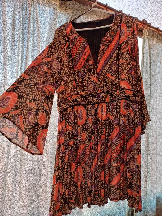 Vestido midi colorido Zara