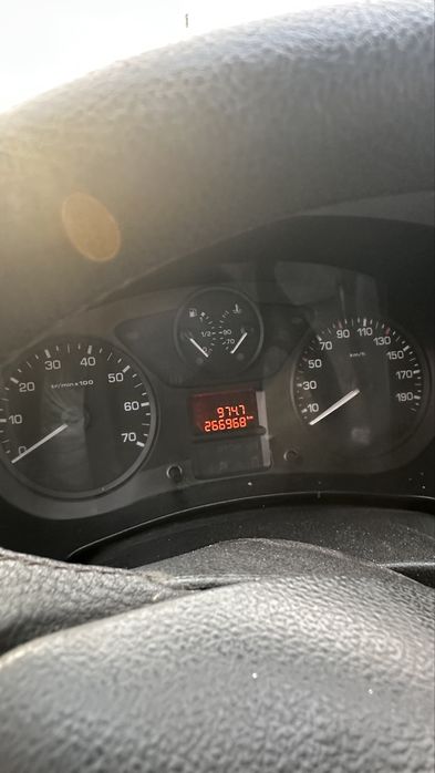 Пежо партнер 2  2009 року