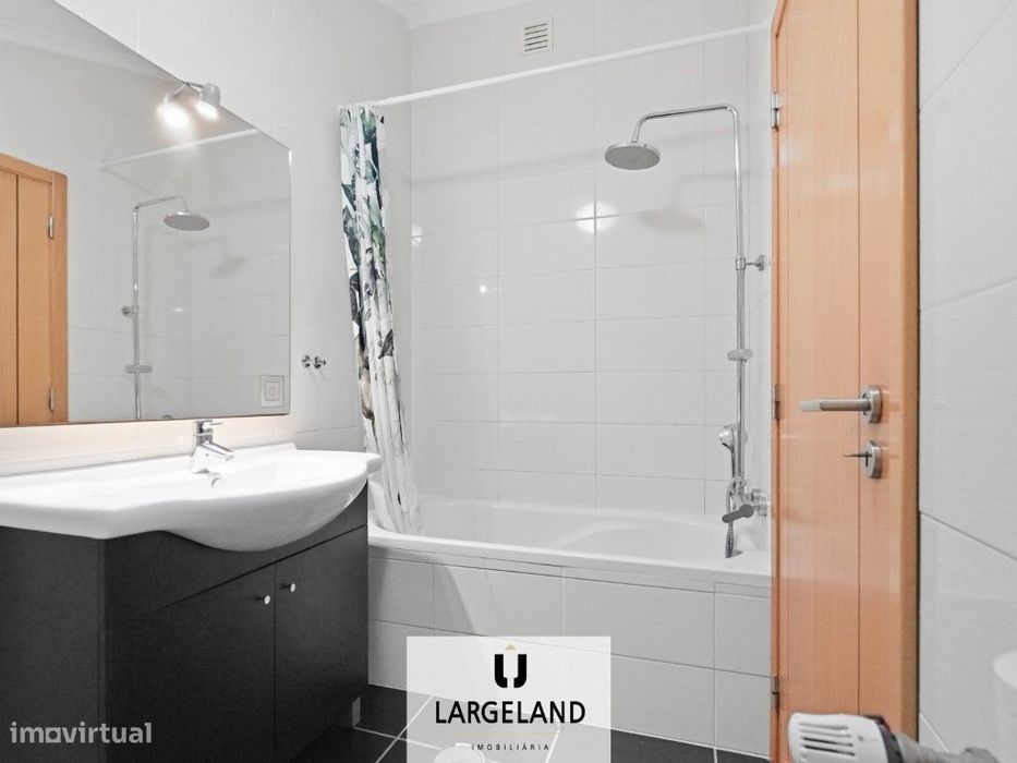 Apartamento T2 Duplex Zona Glicínias, Aveiro