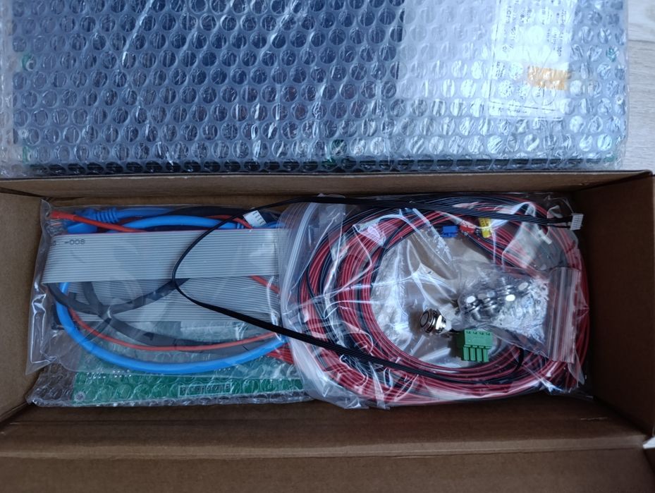 Jikong V19 BMS 100/200/300А дисплей 4.3 LCD клеммы