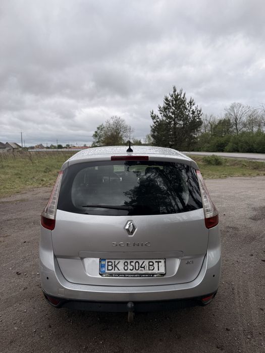 Продам Renault Scenic 2010