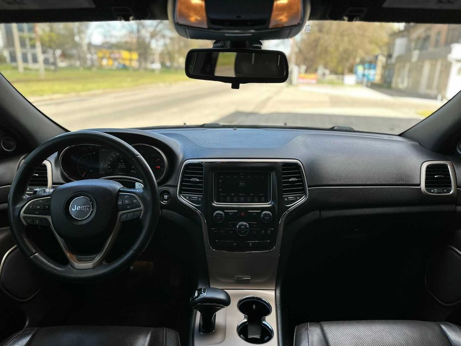 Продам шикарний автомобіль JEEP GRAND CHEROKEE 2015 р. 3.6 бензин