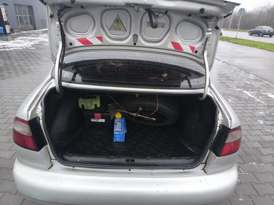 Daewoo sens 2004 рік