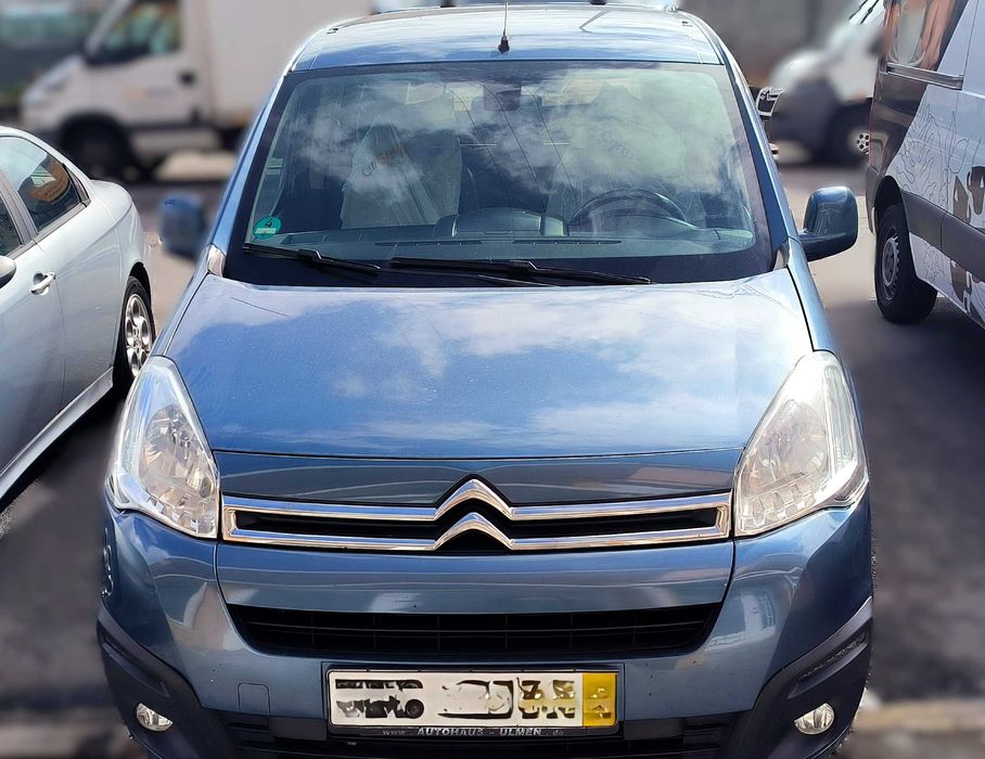 Berlingo Adaptada | 5 Lugares ou 4 + Cadeira Rodas | Caixa Automática