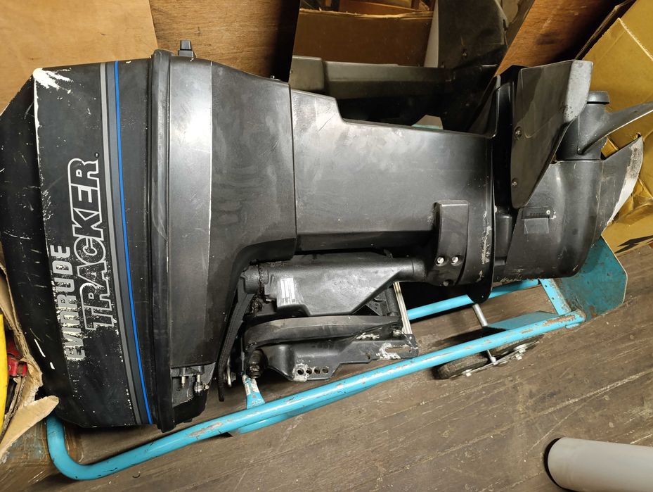 Дигун навісний до катера TRACKER EVINRUDE 40