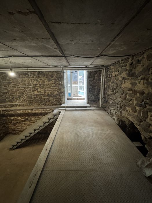 Аренда цокольного помещения, Проспект Почтовый, фасад, 224 м2