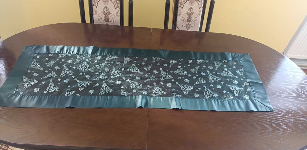 новорічна зелена салфетка