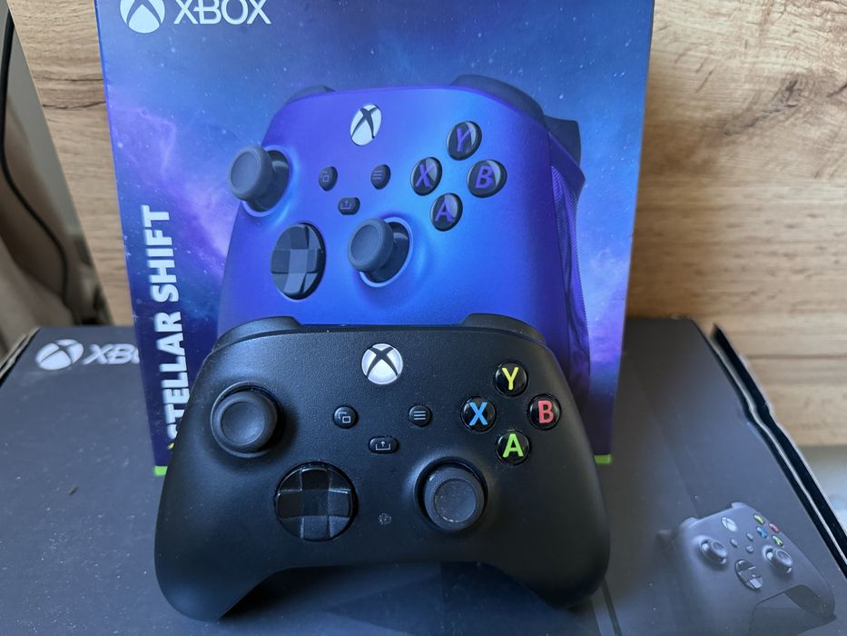 Xbox Series X + 2 Comandos (1 Edição Especial) – Ótimo estado