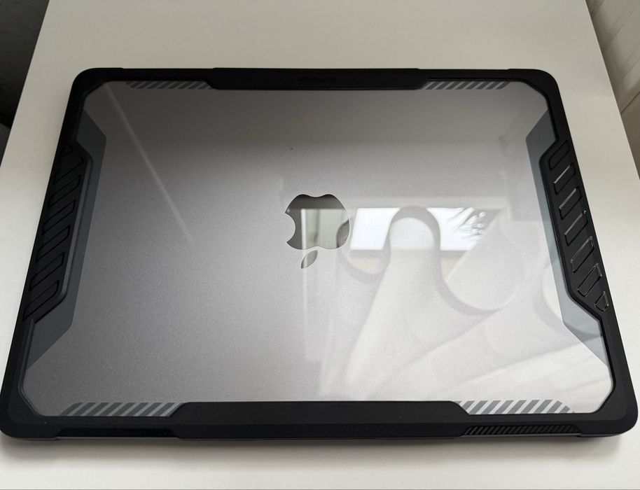 MacBook air M2 8/256 + akcesoria