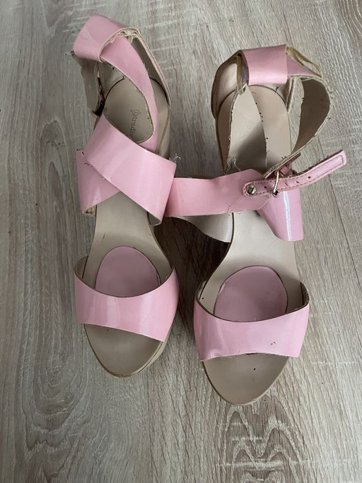 Buty sandalki 36 stradivarius  koturny