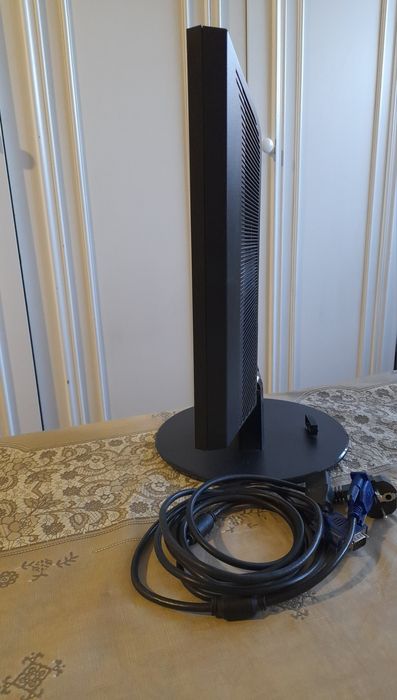 Монитор LG Flatron L1751SQ