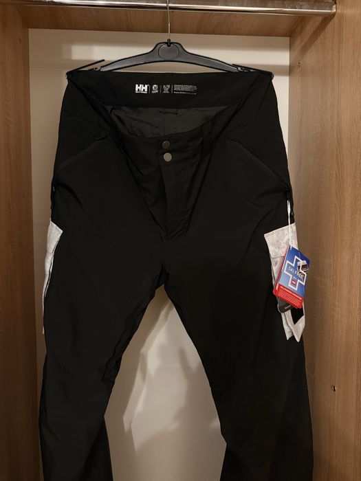 Абсолютно нові чоловічі лижні штани HELLY HANSEN ULLR D Pant black