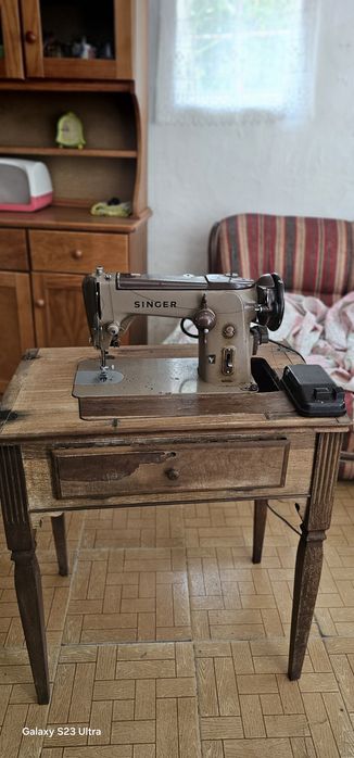 Maquina de costura Singer