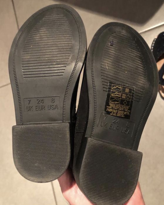 Botas, tamanho 24.Portes grátis!