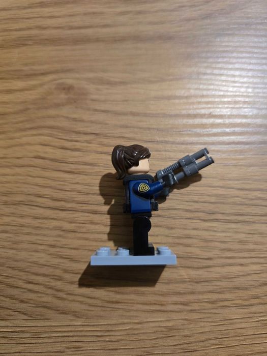 Lego figurka GCPD Officer, SWAT Gear, Female