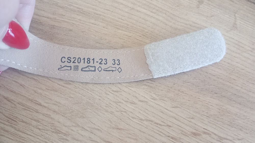 Sandałki dziewczęce r.33