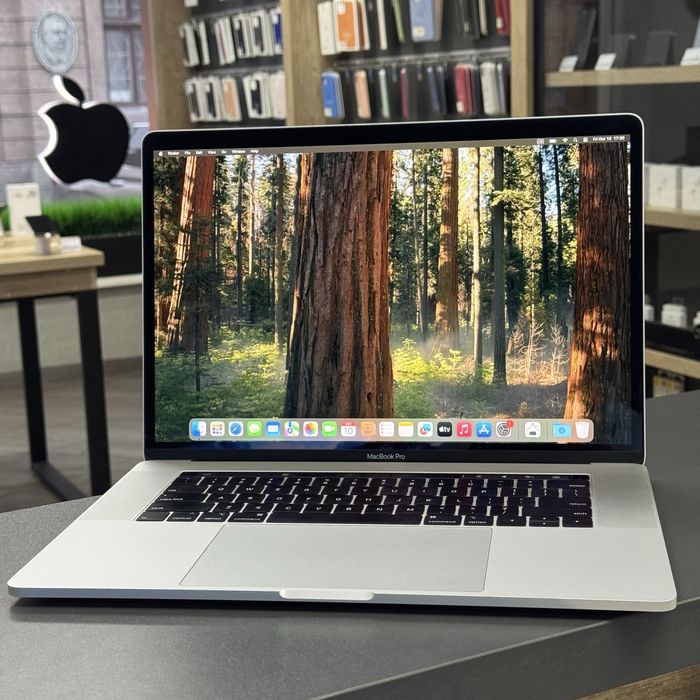 Ідеальний - MacBook Pro 15'' 2018 i7 / SSD 1 TB / 16 GB Магазин