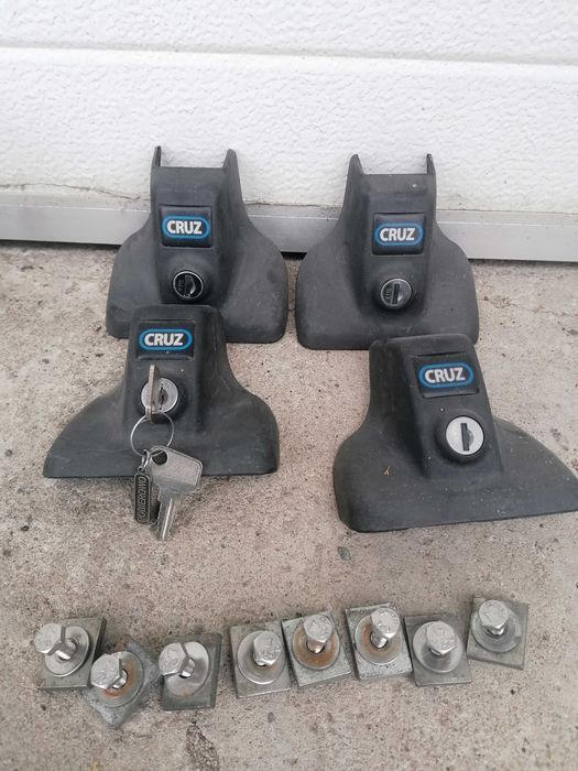 Bagażnik dachowy CRUZ vito w638 belki