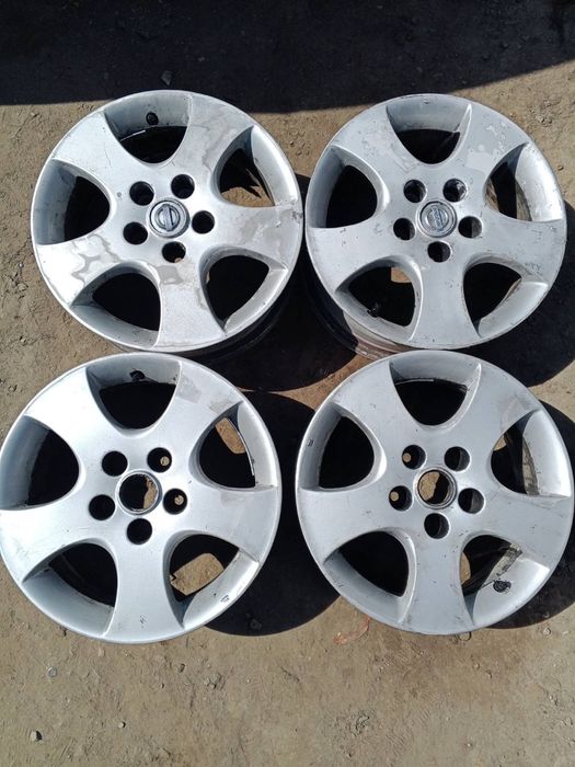 Продам литые диски 5/114.3/r16 Nissan i