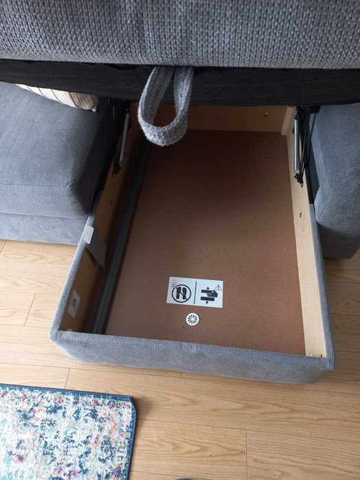 Sofá  3 lugares Gato preto