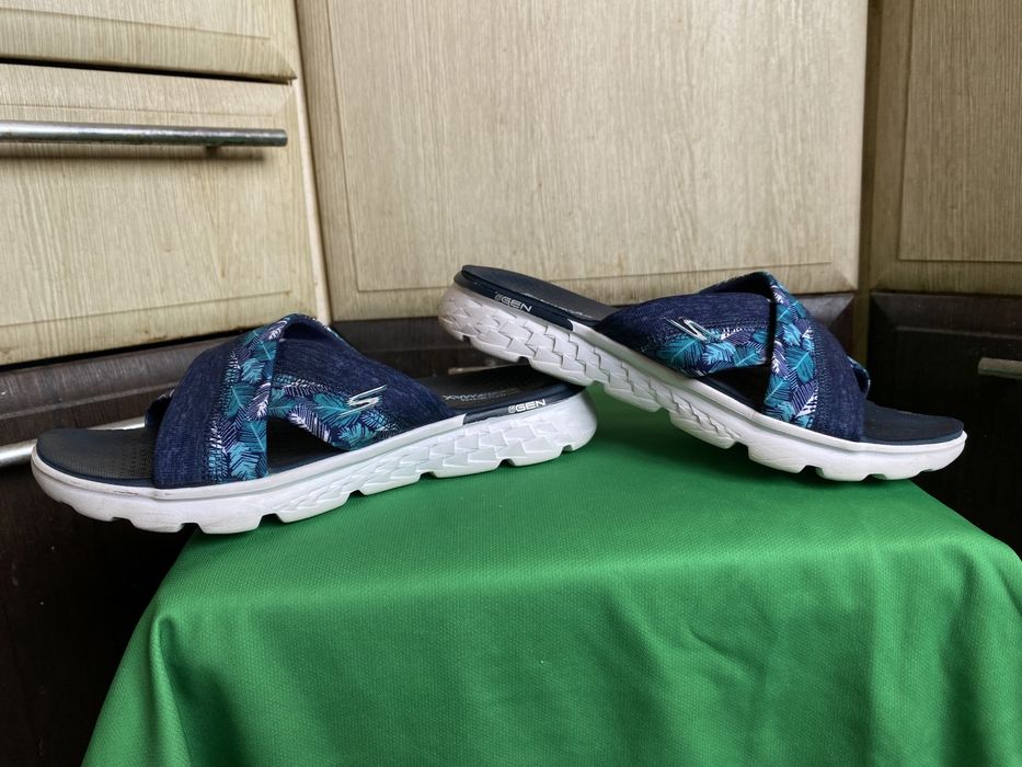 Женские шлепанцы босоножки Skechers On the Go 400 Tropical