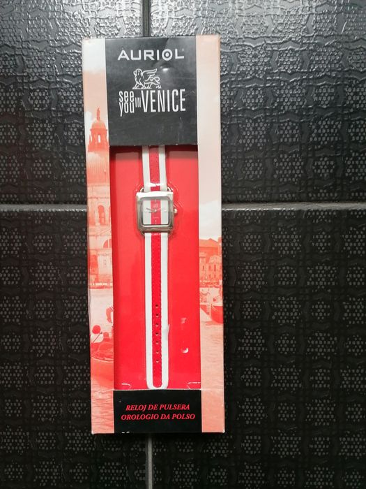 Часы ручные женские, подросковые.