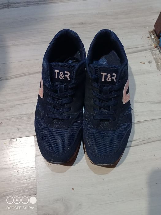 Buty sneakersy 38