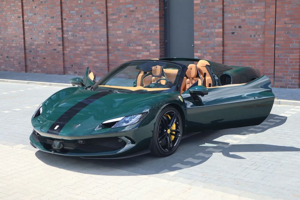 Ferrari 296 GTS Salon Polska / Lakier specjalny Verde British Racing