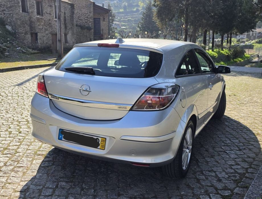 Opel Astra GTC — fotografia 8